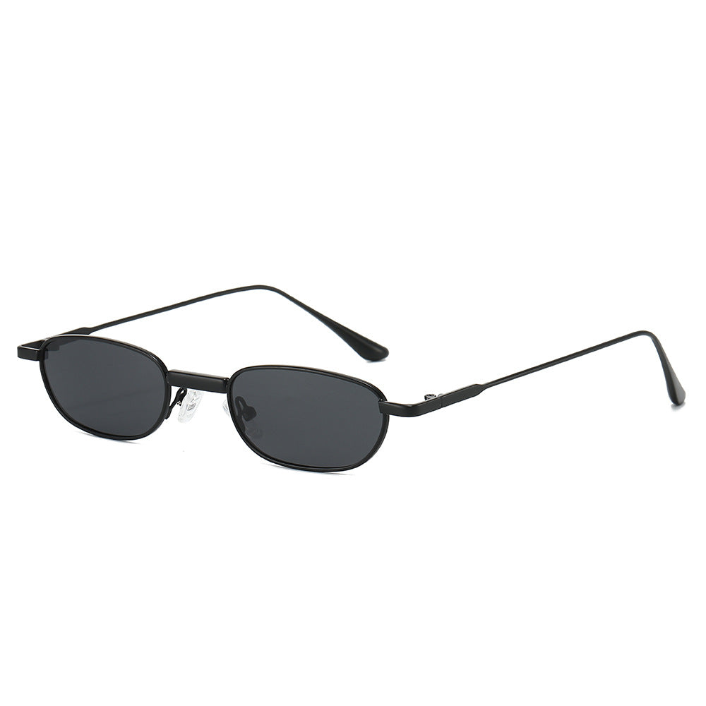 Women elegant and minimalist sunglasses frame Bowlift