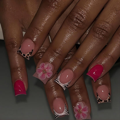 Decorative Floral Press-On Nail Art Set Acalora