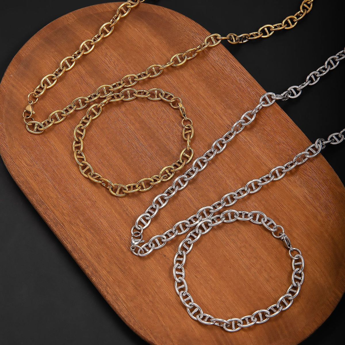 Chain Link Acalora