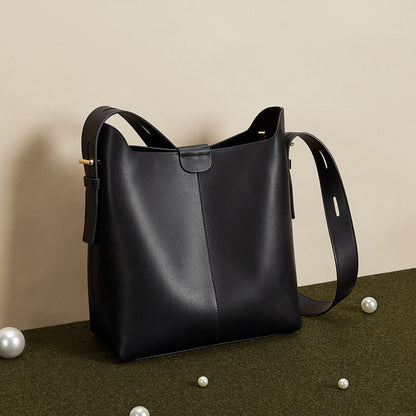 Stylish Versatile Shoulder Bag Acalora