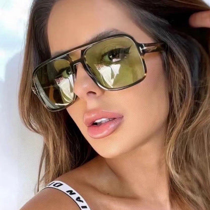Women's stylish sunglasses in a striking rectangular design Karnz