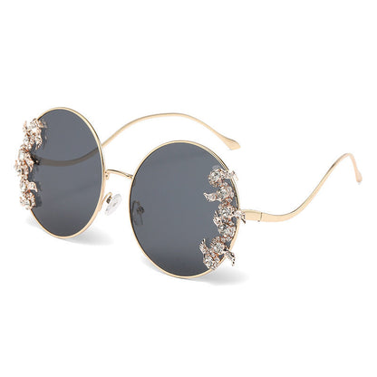 Women's fashion sunglasses with extravagant design and sparkling accents Bowlift