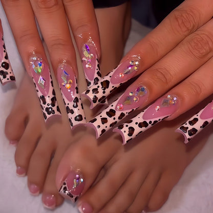 Artistic 3D Decorative Press-On Nail Set with Animal Print Accents Acalora
