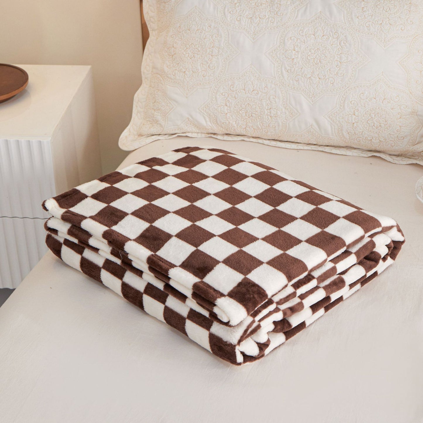 Cozy Checkered Fleece Blanket