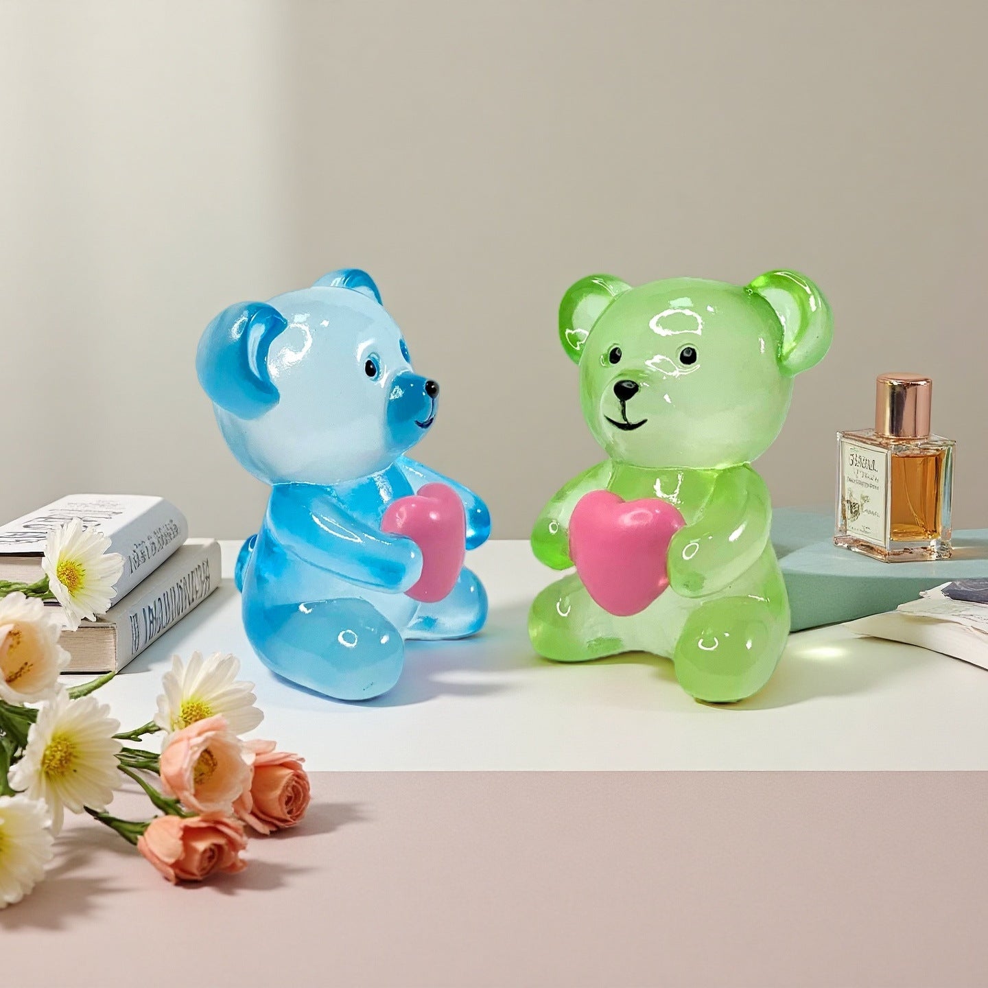 Decorative bear figure with heart Acalora
