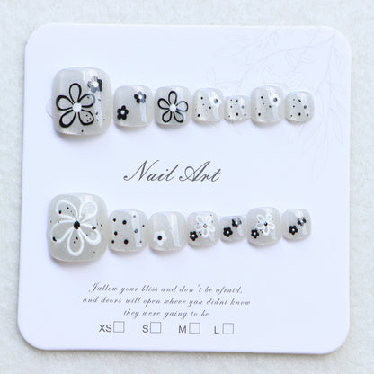 Floral Themed Press-On Nail Art Collection Acalora