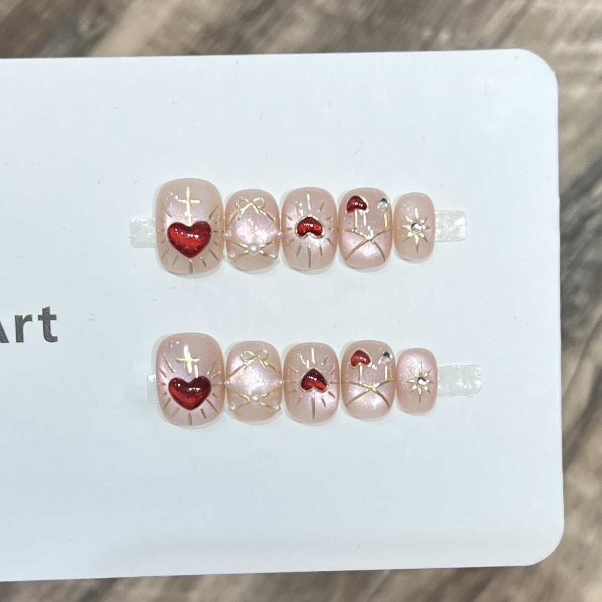 Artistic Heart-Themed Press-On Nail Art Set Acalora