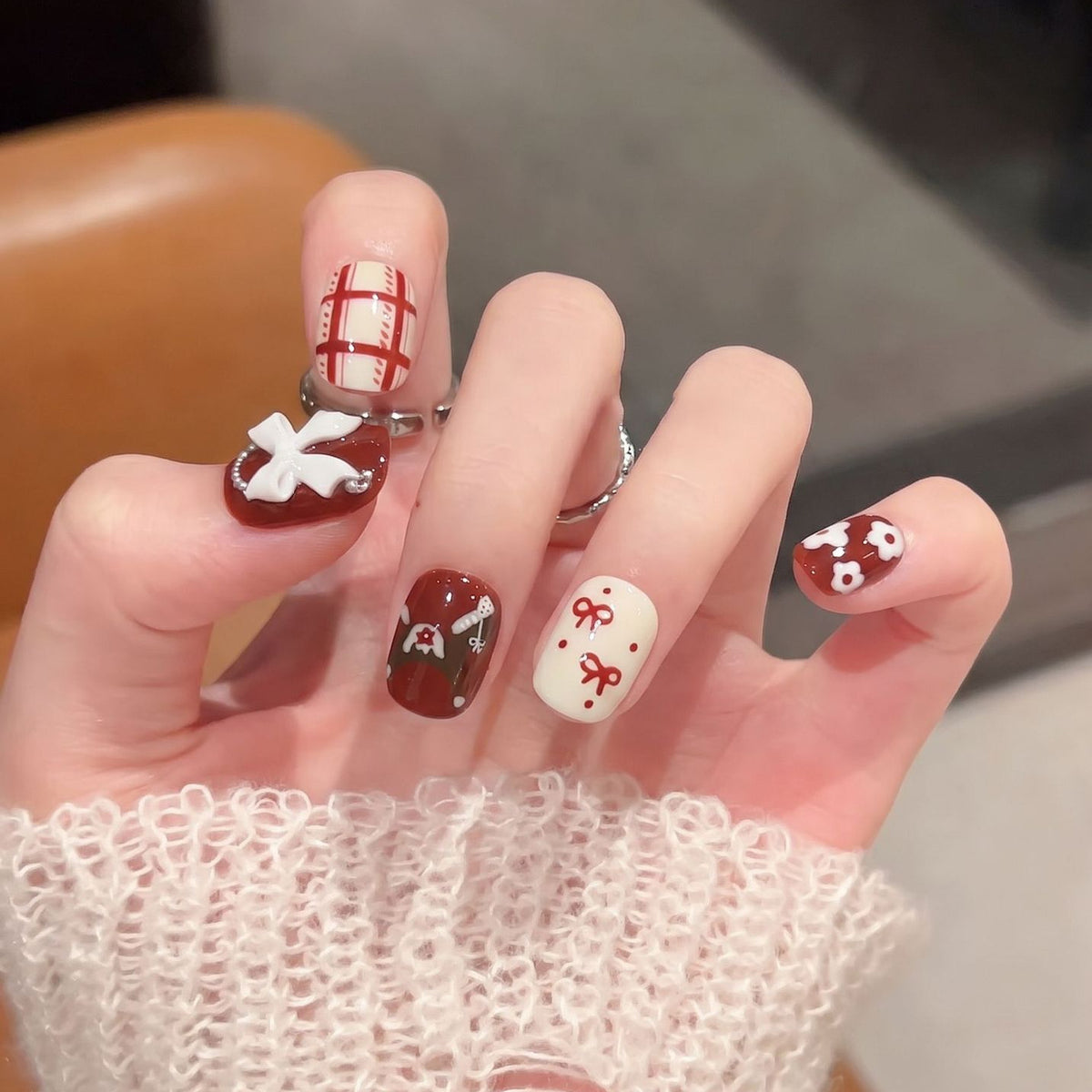 Decorative Press-On Nail Art Set with Unique Patterns Acalora