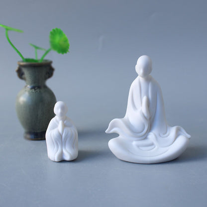 Decorative porcelain figure Acalora