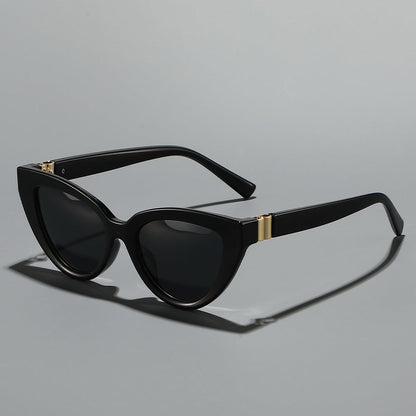 Women's Cat-Eye Sunglasses with high-quality UV protection and luxurious design Bowlift