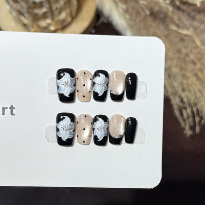 Decorative Floral Press-On Nails Acalora