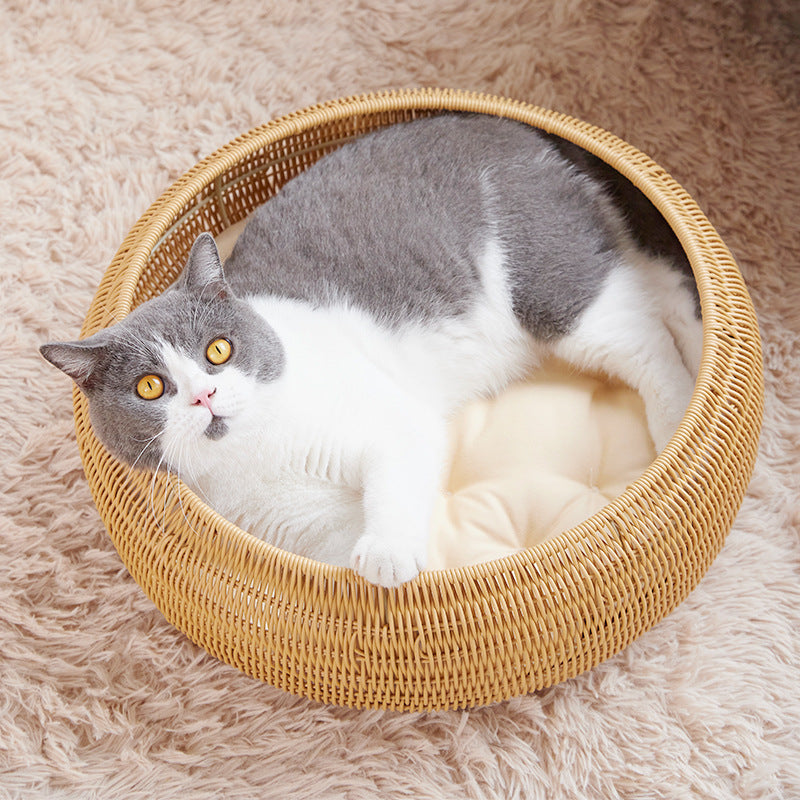 Cat bed with round rattan decoration Acalora