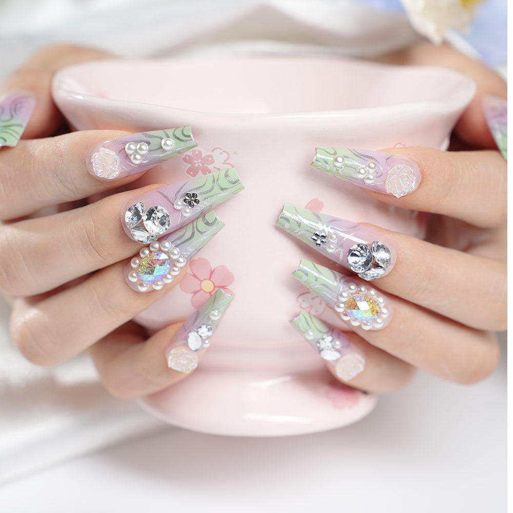 Premium Decorative Press-On Nail Art Set Acalora