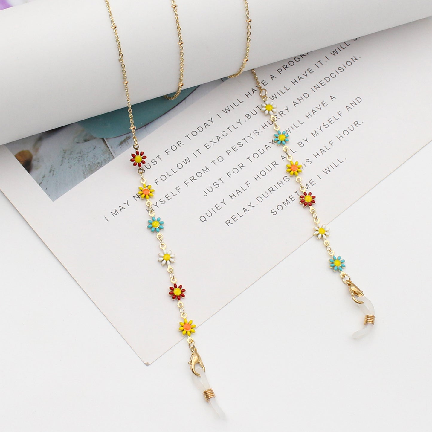 Floral Themed Eyewear Chain Acalora