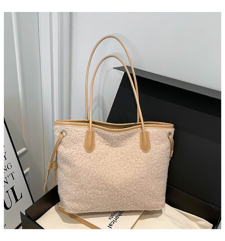 Oversized Faux Fur Tote Bag Acalora