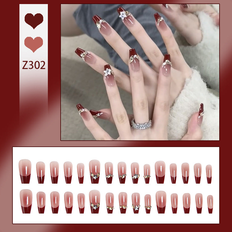 Artificial nail set with elegant glittering accents and romantic design Acalora