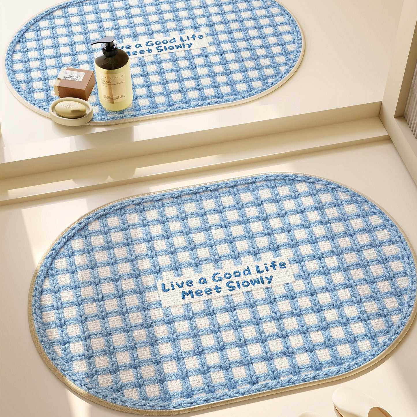 Heart-Patterned Bathroom Mat