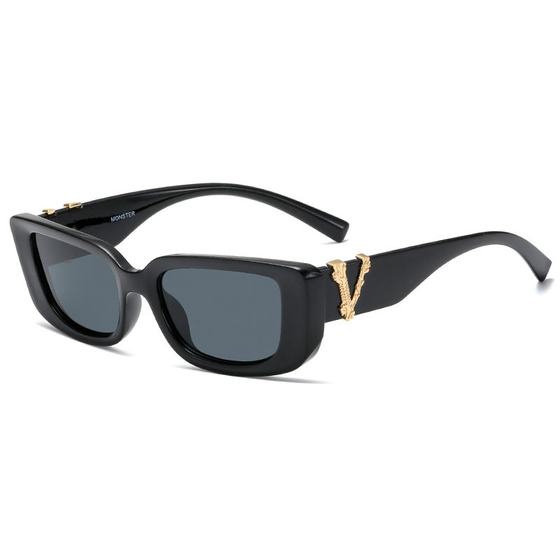 Women's Fashion Sunglasses with Luxurious Tortoiseshell Design and Gold Accents Skanto