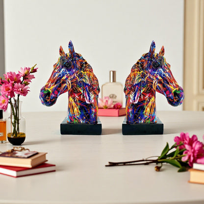 Artful horse sculpture made of high-quality resin Acalora