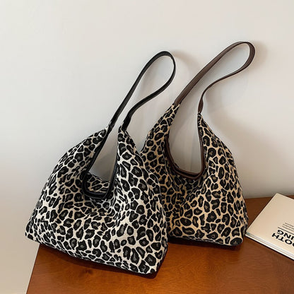 Stylish Leopard Print Hobo Bag Acalora