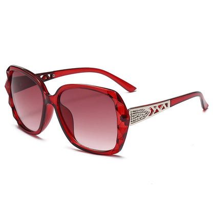 Ladies sunglasses in luxurious glamour style Bowlift