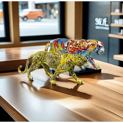 Decorative leopard figure made of resin Acalora