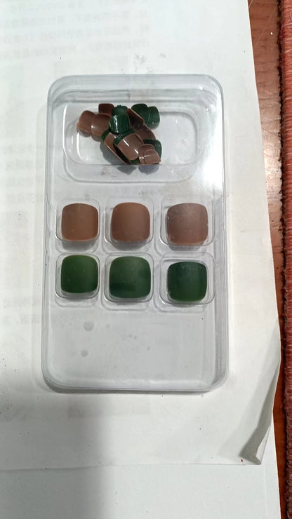 Decorative Press-On Nail Set Acalora