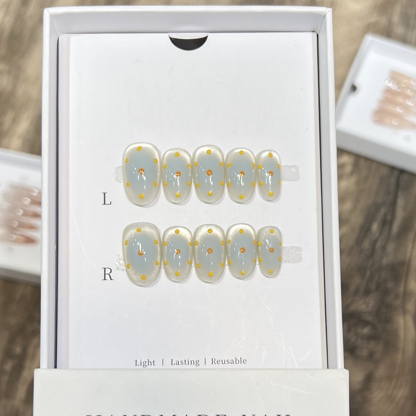 Handmade Press-On Nail Set with Artistic Floral Design Acalora