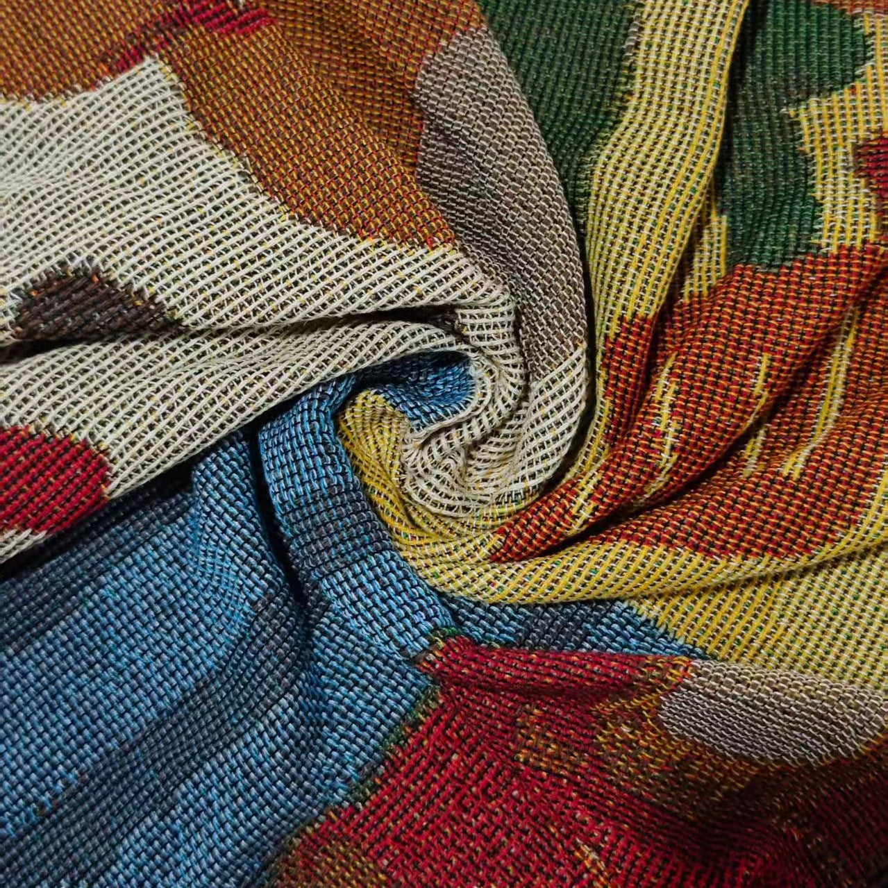 Cozy Cartoon-Themed Woven Throw Blanket