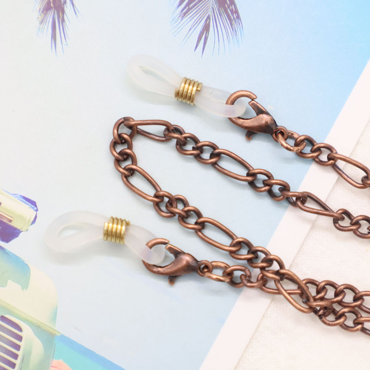 Modern Eyewear Chain Acalora