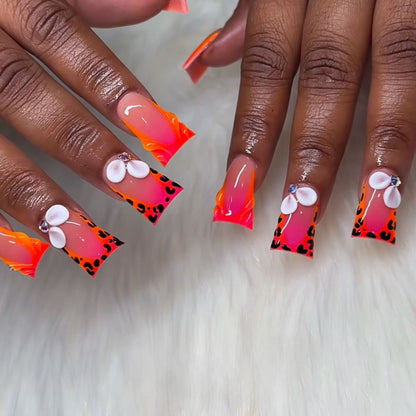 Artistic Floral Press-On Nails Acalora