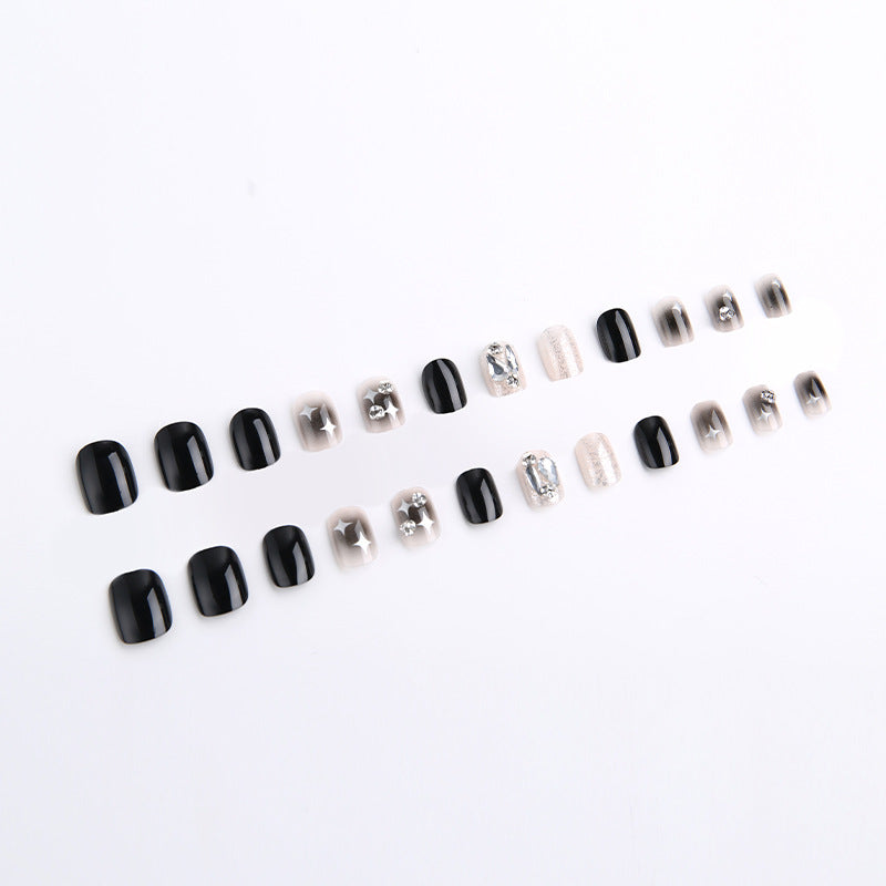 Artificial nail set with glamorous glitter and crystal decorations Acalora