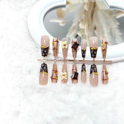 Artificial nails with playful animal designs and glitter effects Acalora
