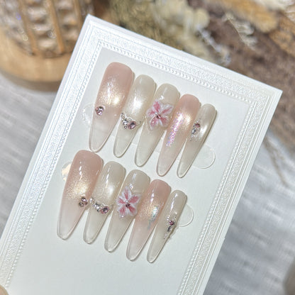 Artistic Floral-Accent Press-On Nail Set Acalora
