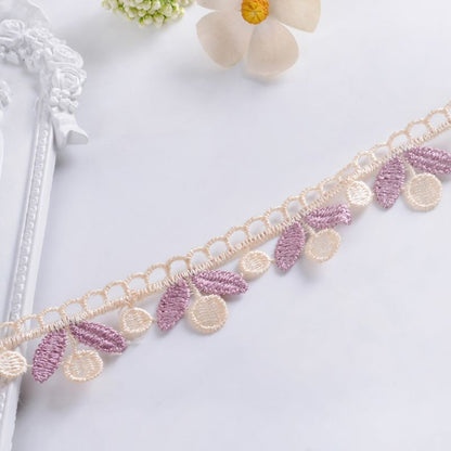 Delicate lace trim Acalora