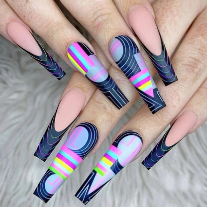 Creative artificial nails with modern graphic designs Acalora