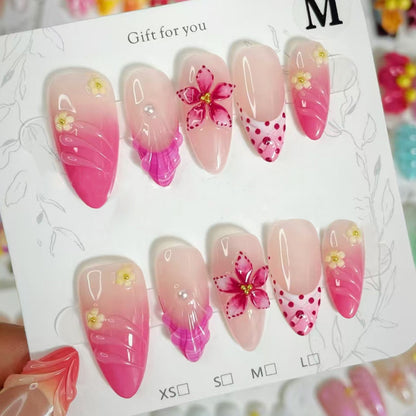 Nail art set with floral and elegant decorations Acalora