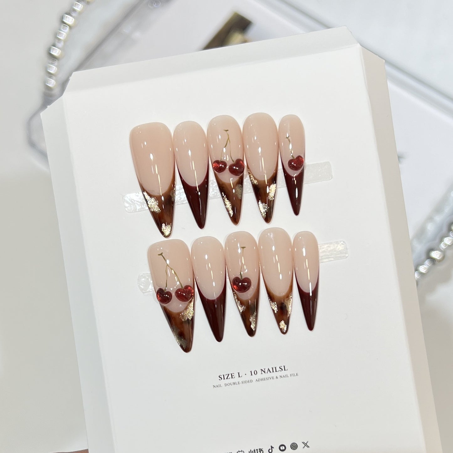 Artistic Floral Design Stiletto Press-On Nail Set Acalora