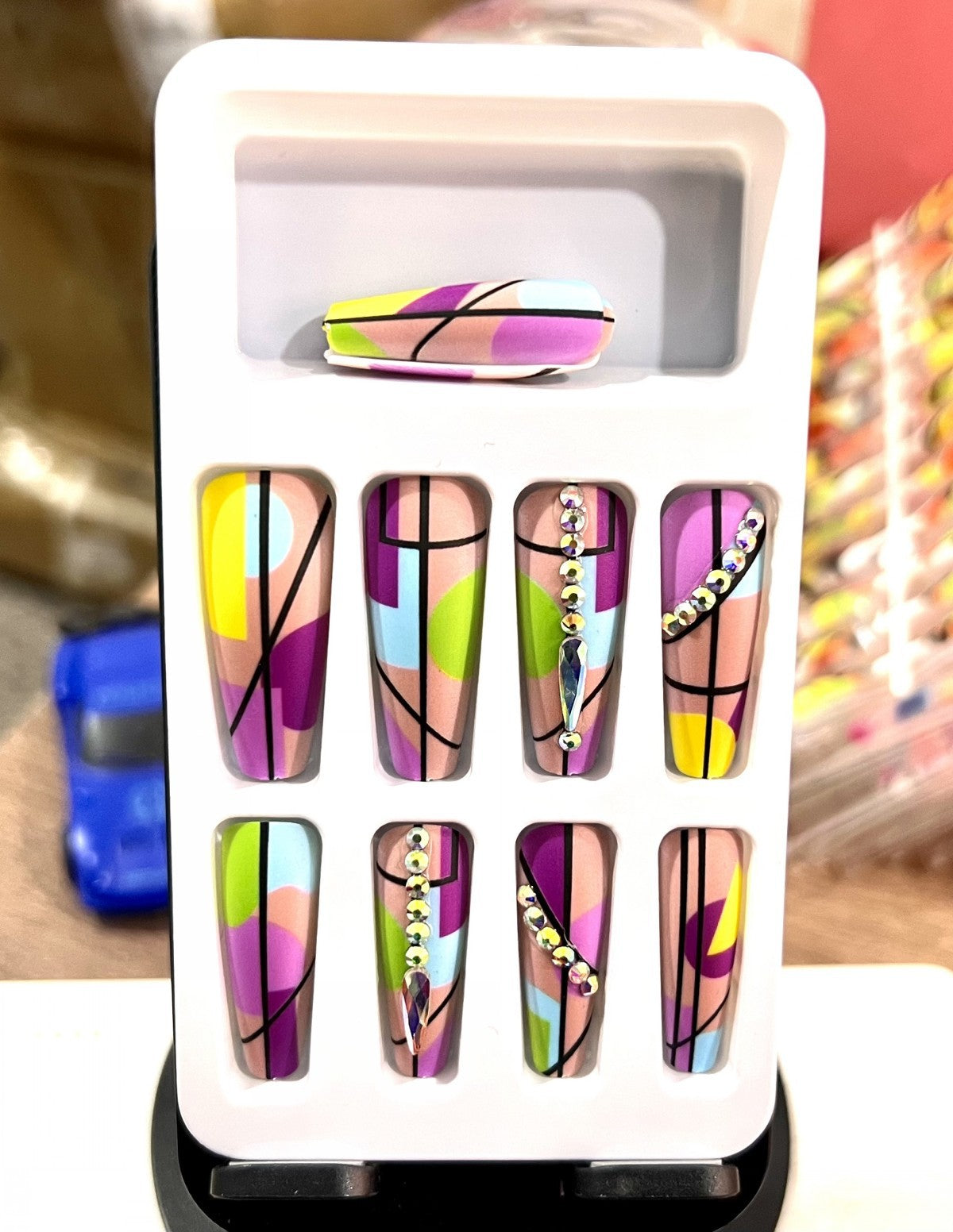 Artificial nails in modern geometric design Acalora