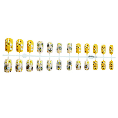 Bee-Themed Press-On Nail Art Set Acalora