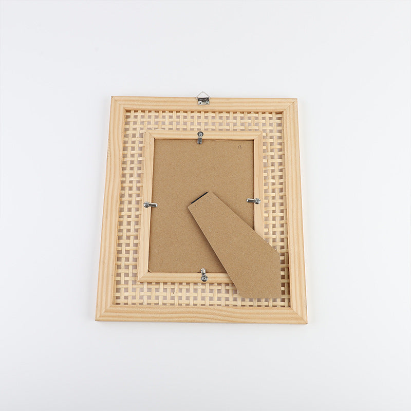 Artful picture frame in rattan design Acalora