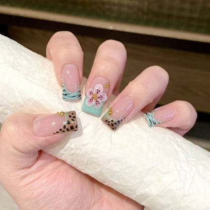Artistic Press-On Nail Set with Floral and Patterned Design Acalora