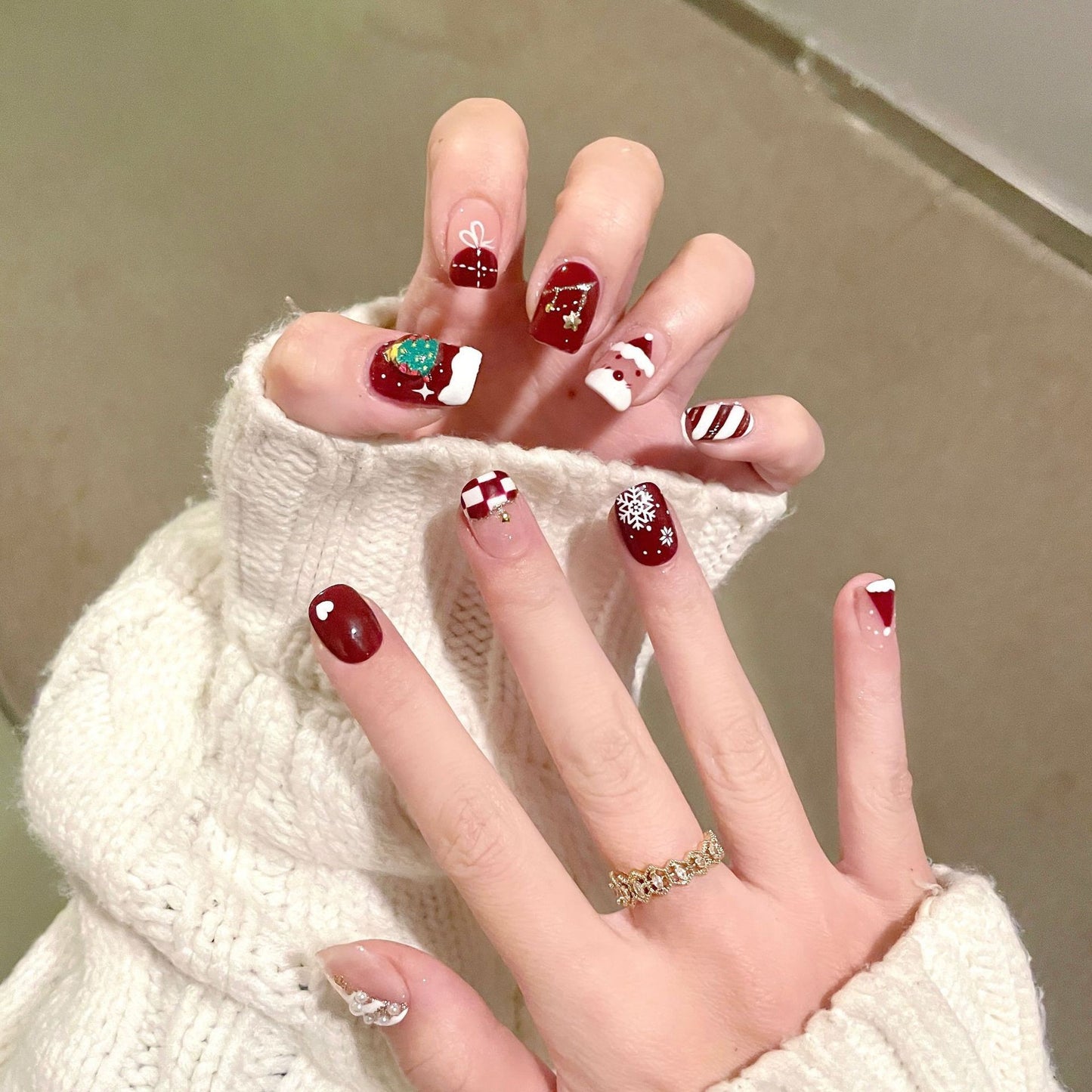Fun Character-Themed Press-On Nail Art Acalora