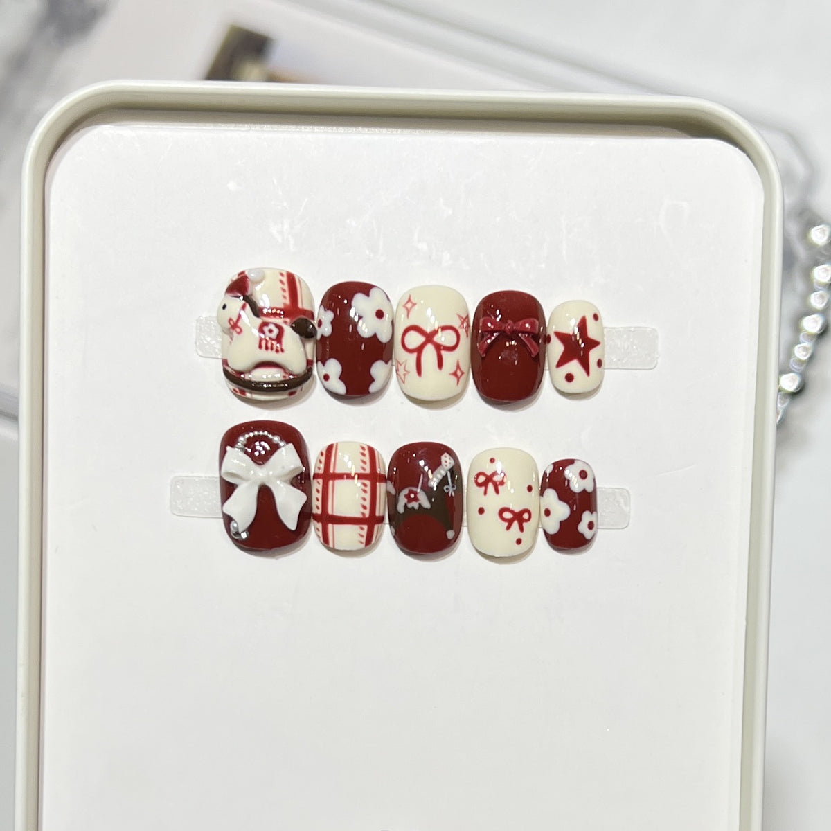 Premium Press-On Nail Art Set with Elegant Heart & Leaf Design Acalora
