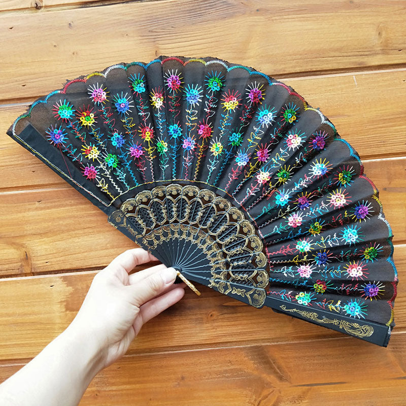 Ladies' handmade fan with fine embroideries Brehn