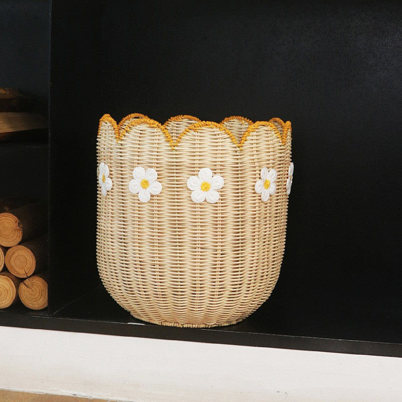 Decorative Scalloped Edge Woven Basket Acalora