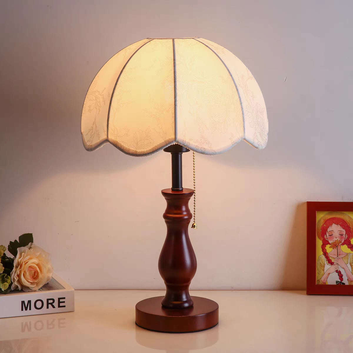 Vintage-Inspired Table Lamp