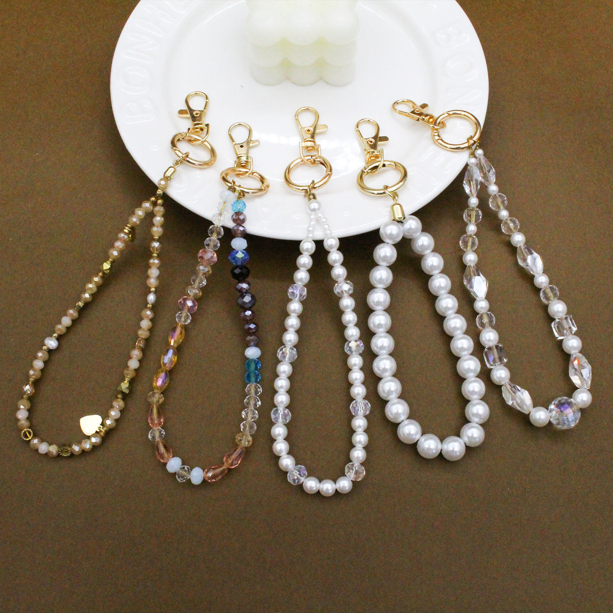Elegant Pearl Oversized Eyewear Chain Acalora