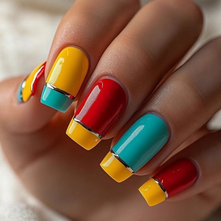 Artificial nails in elegant French tip design Acalora