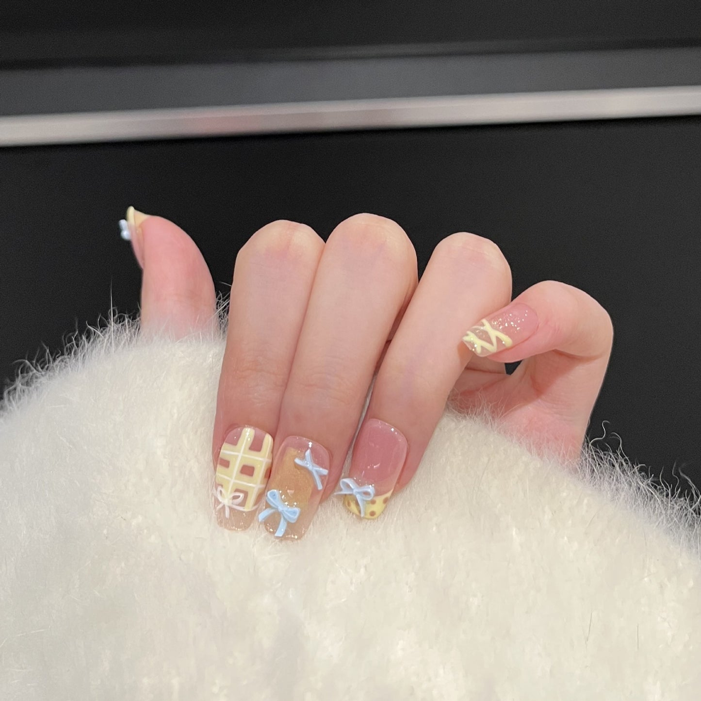 Decorative Press-On Nail Art Set with Charming Bow and Pattern Designs Acalora